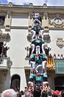 Tres de vuir descarrega pels Castellers de Vilafranca